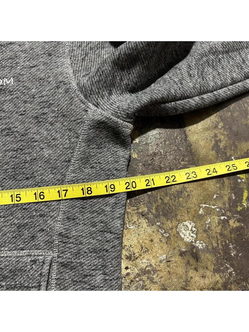 Vintage Y2K grey Volcom slim fit hoodie - Picture 6 of 7